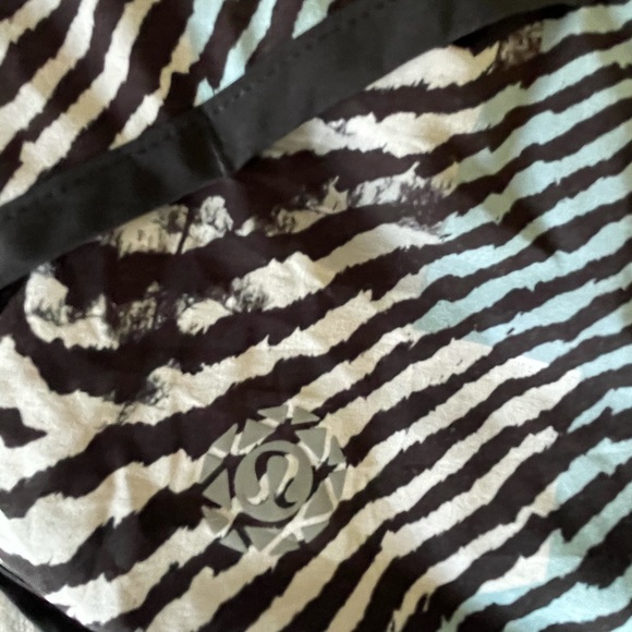 Lululemon Seawheeze Speed Shorts - Tofino Teal - Picture 8 of 9